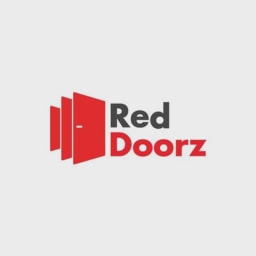 RedDoorz logo